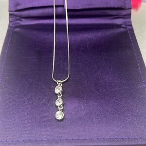 Necklace with cubic zirconia